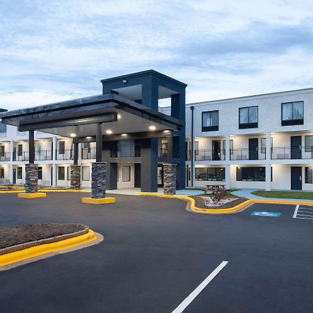 Baymont By Wyndham Charlotte University Exterior foto